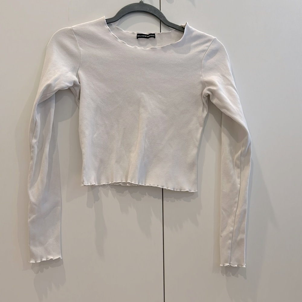 Brandy Melville- white long sleeve crop